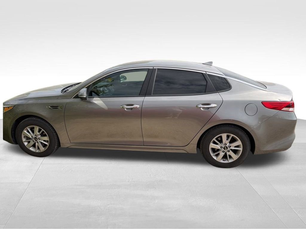 2016 Kia Optima LX photo 4