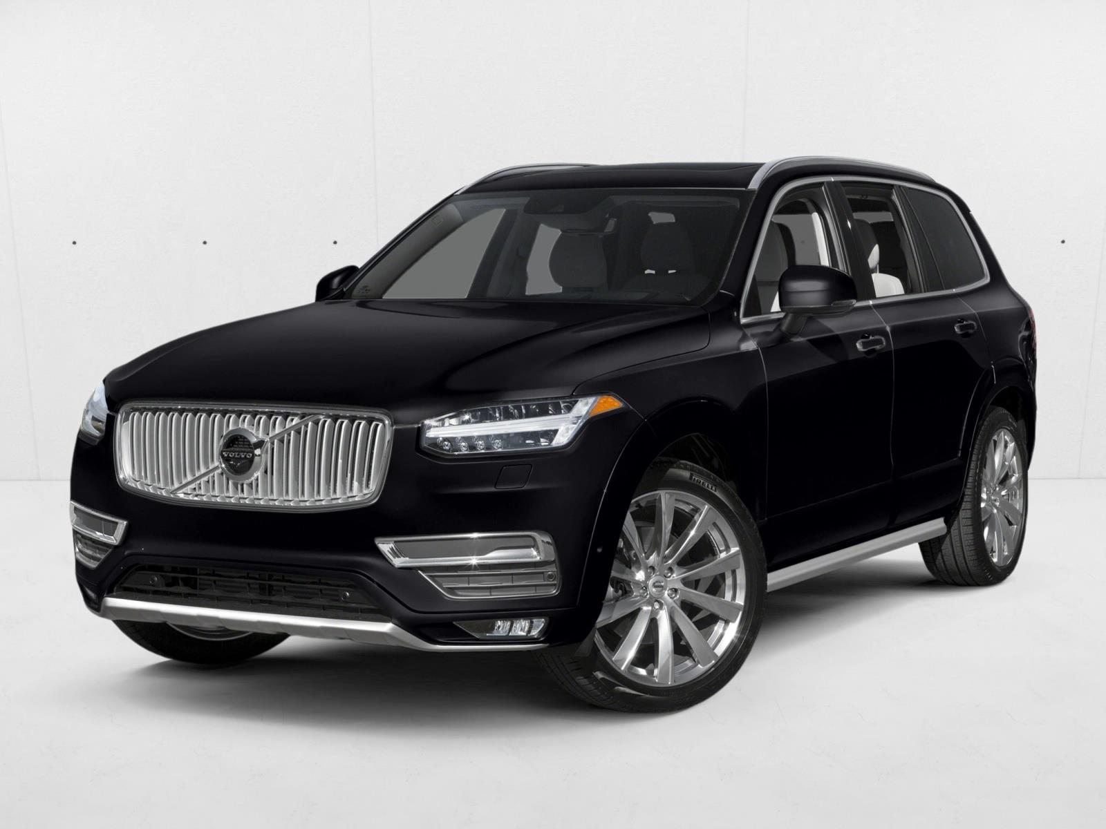 2016 Volvo XC90 Momentum