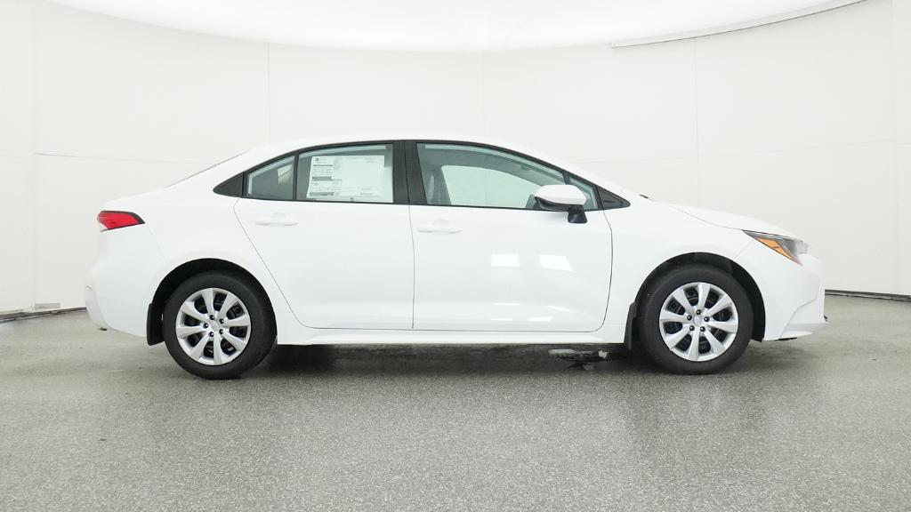 2025 Toyota Corolla LE photo 26