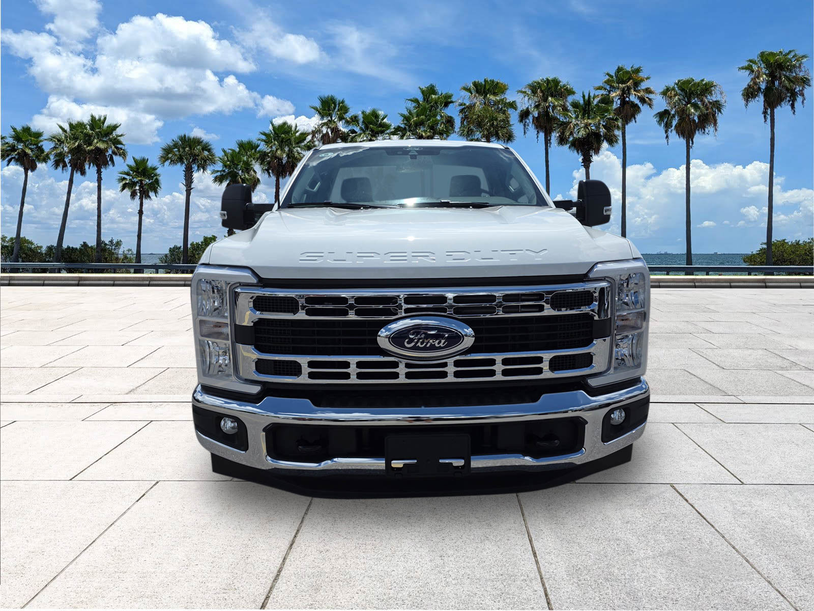 2025 Ford F-350 photo 2