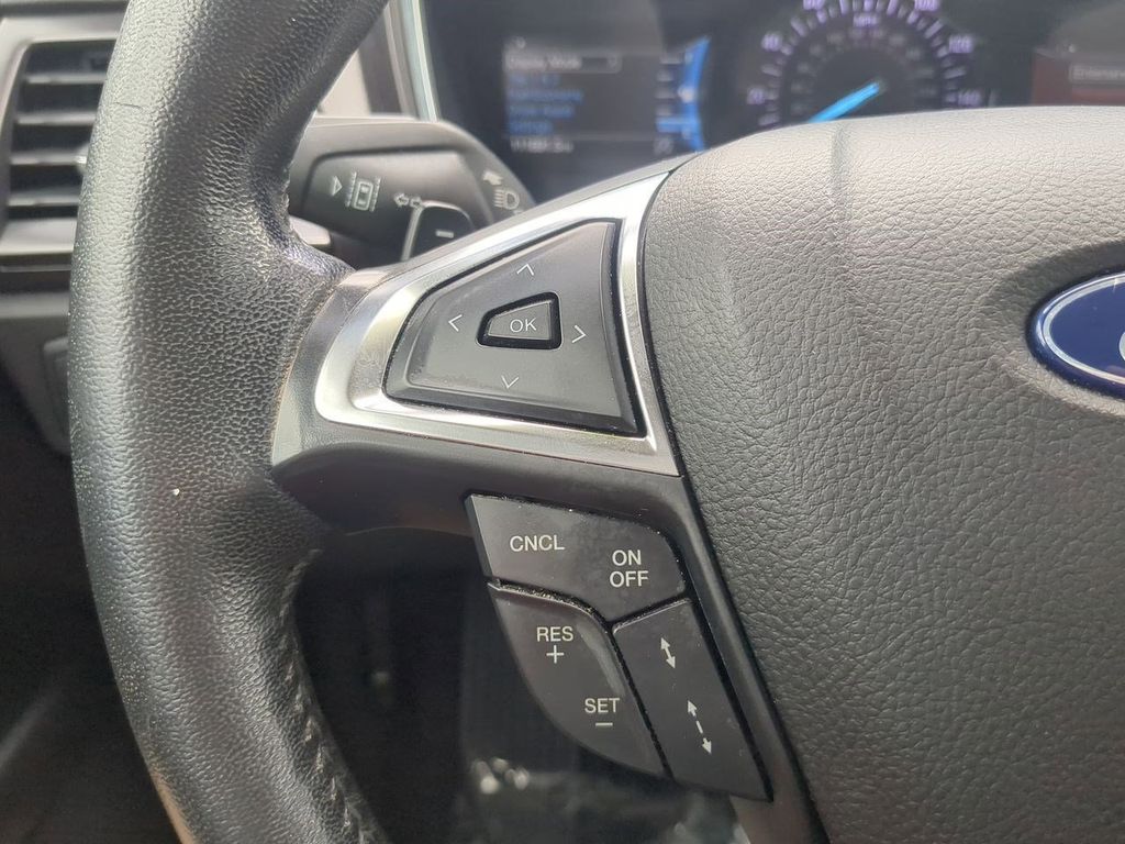 2020 Ford Fusion Titanium photo 25