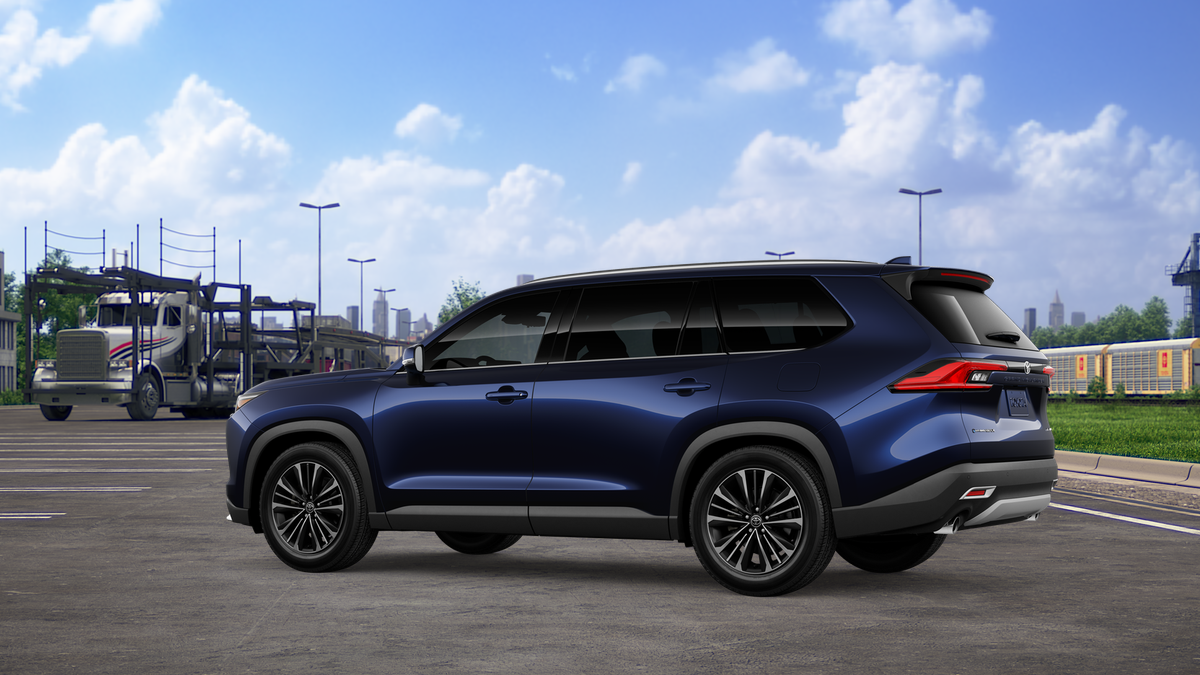 2026 Toyota Grand Highlander Hybrid MAX Platinum AWD photo 3