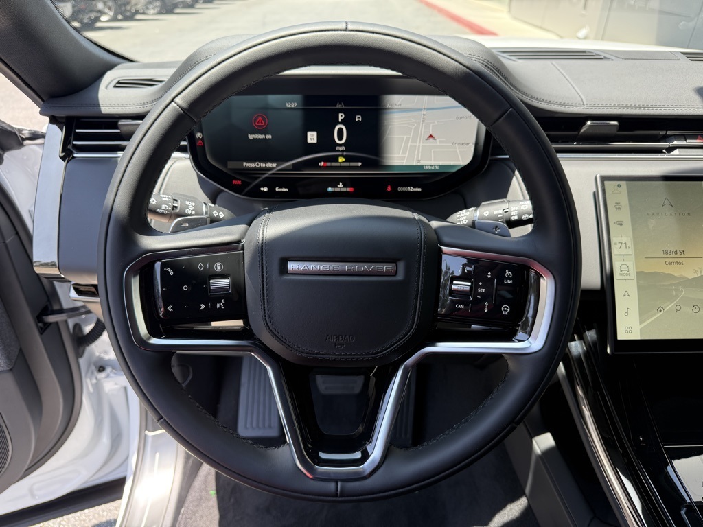 2025 Land Rover Range Rover Sport SE photo 13