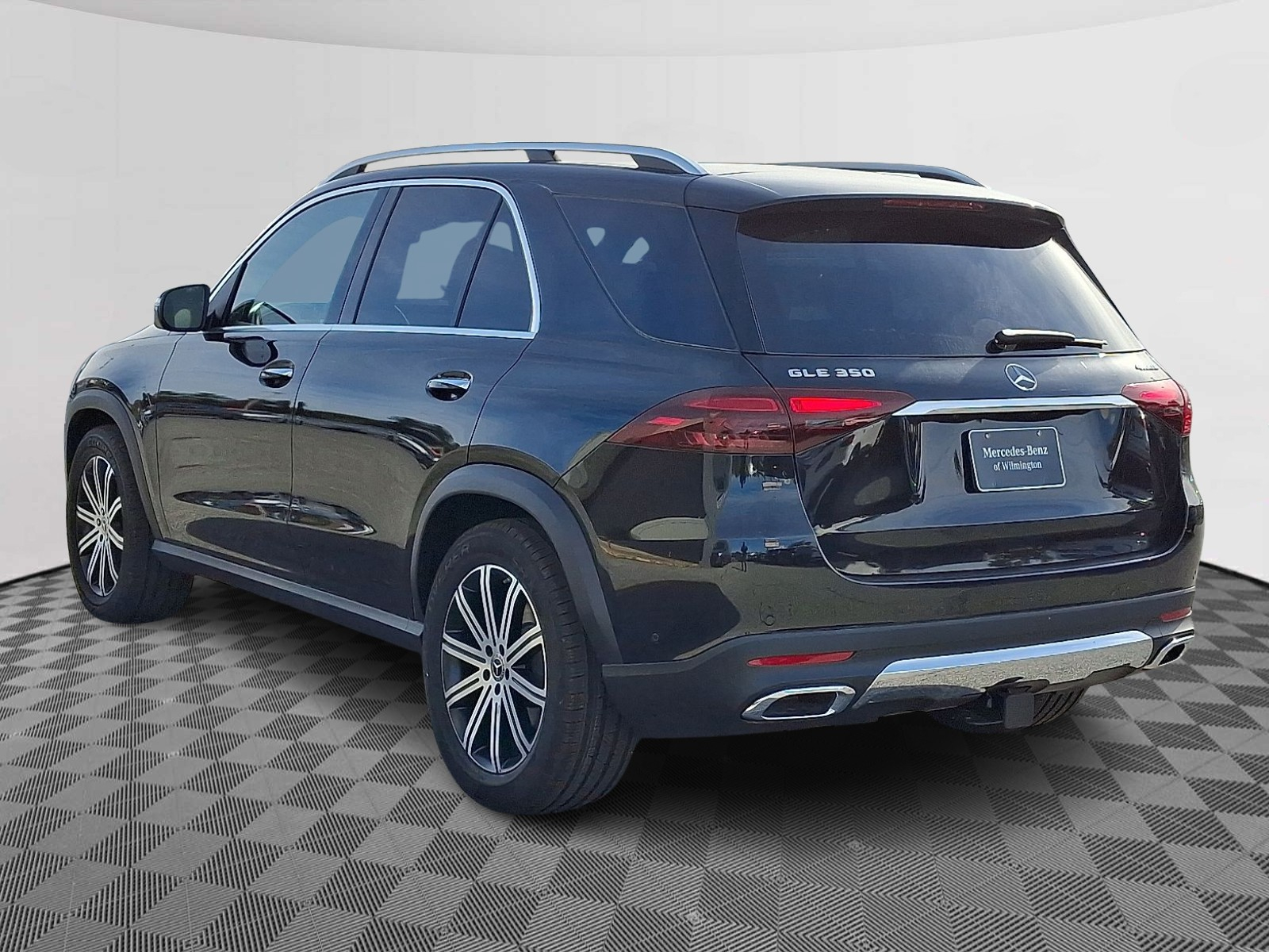 2026 Mercedes Benz GLE 350 4MATIC photo 4