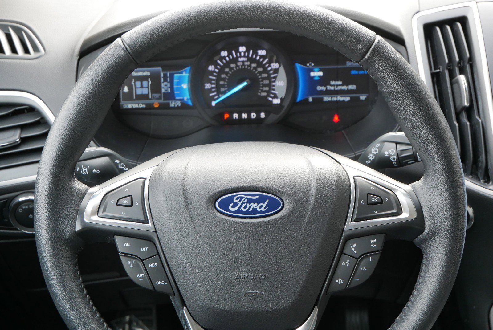 2024 Ford Edge SEL photo 17