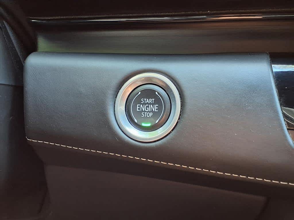 2023 Cadillac Escalade ESV Sport Platinum photo 17