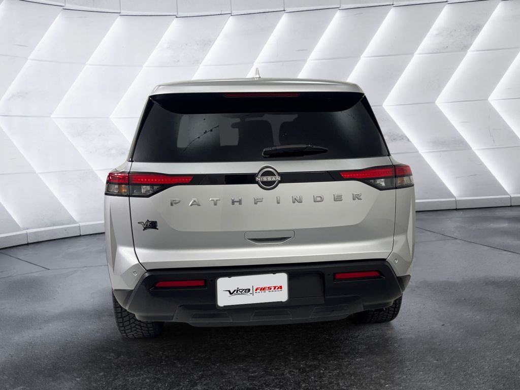 2022 Nissan Pathfinder S photo 5