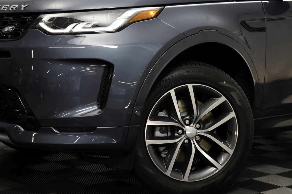 2025 Land Rover Discovery Sport S photo 2
