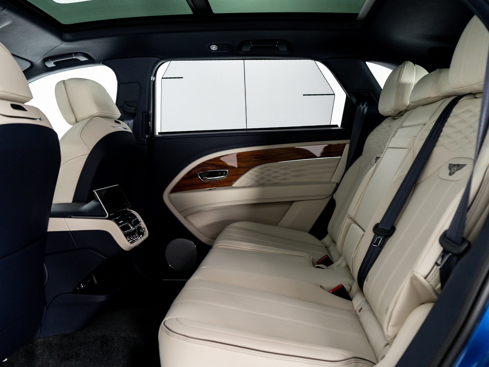 2025 Bentley Bentayga EWB Azure V8 photo 20