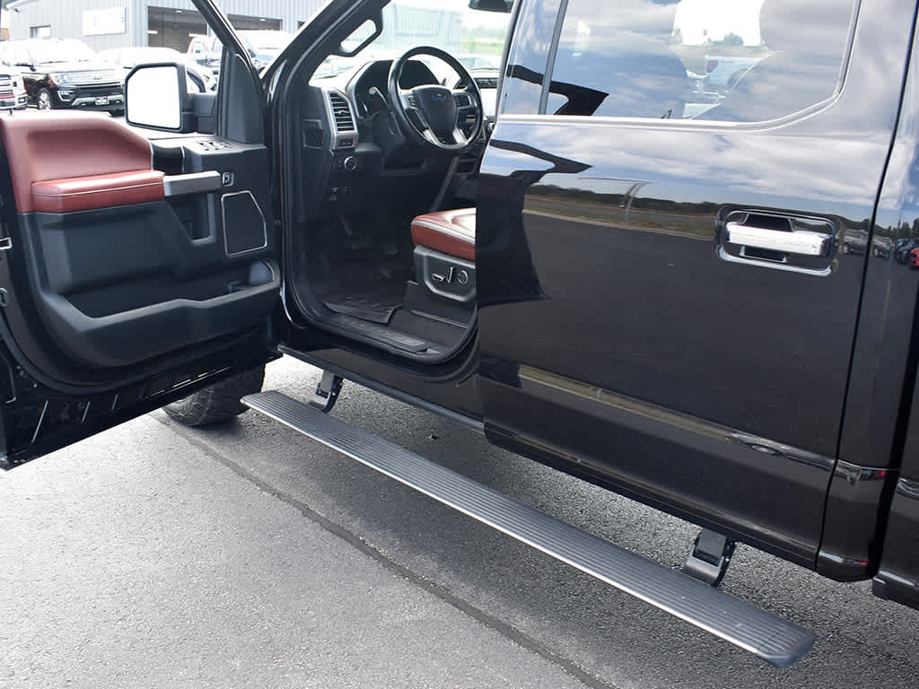 2020 Ford F-150 Platinum photo 17