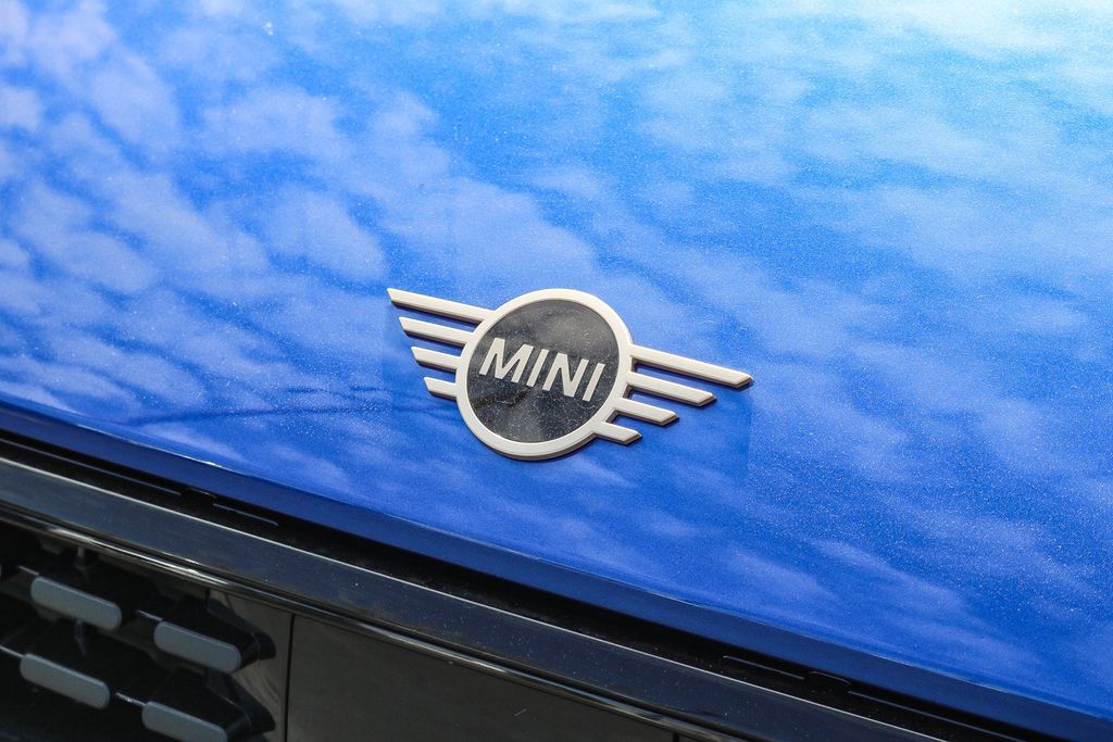 2025 Mini Cooper 2 Door Hardtop Signature photo 5