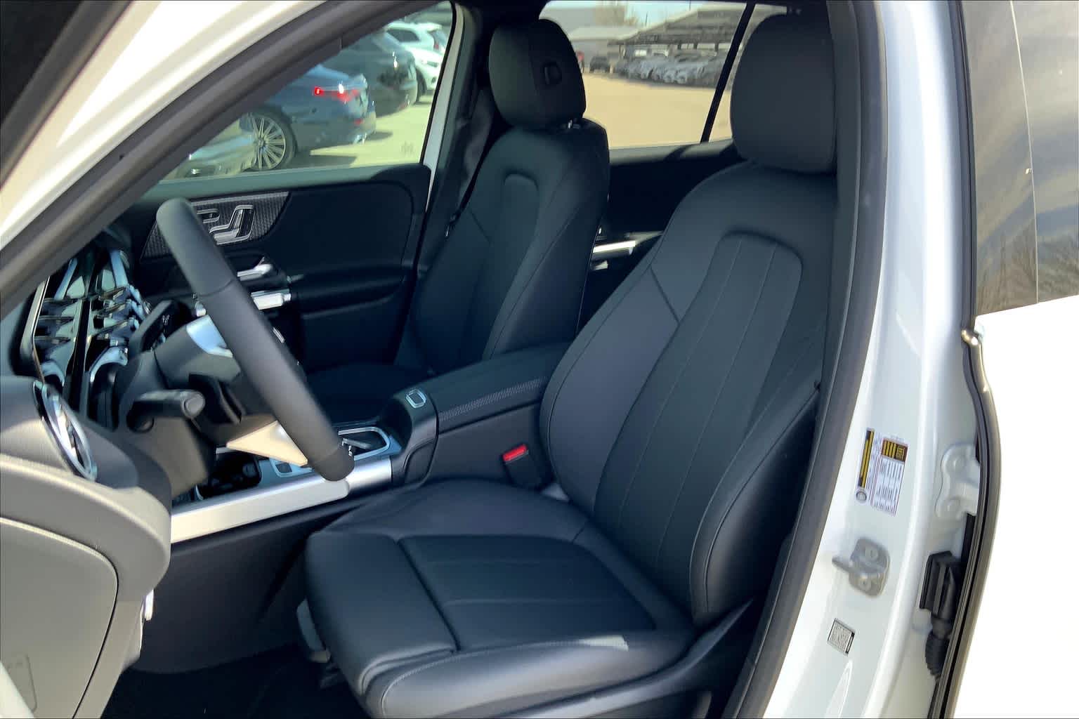 2025 Mercedes Benz EQB 300 4MATIC photo 15
