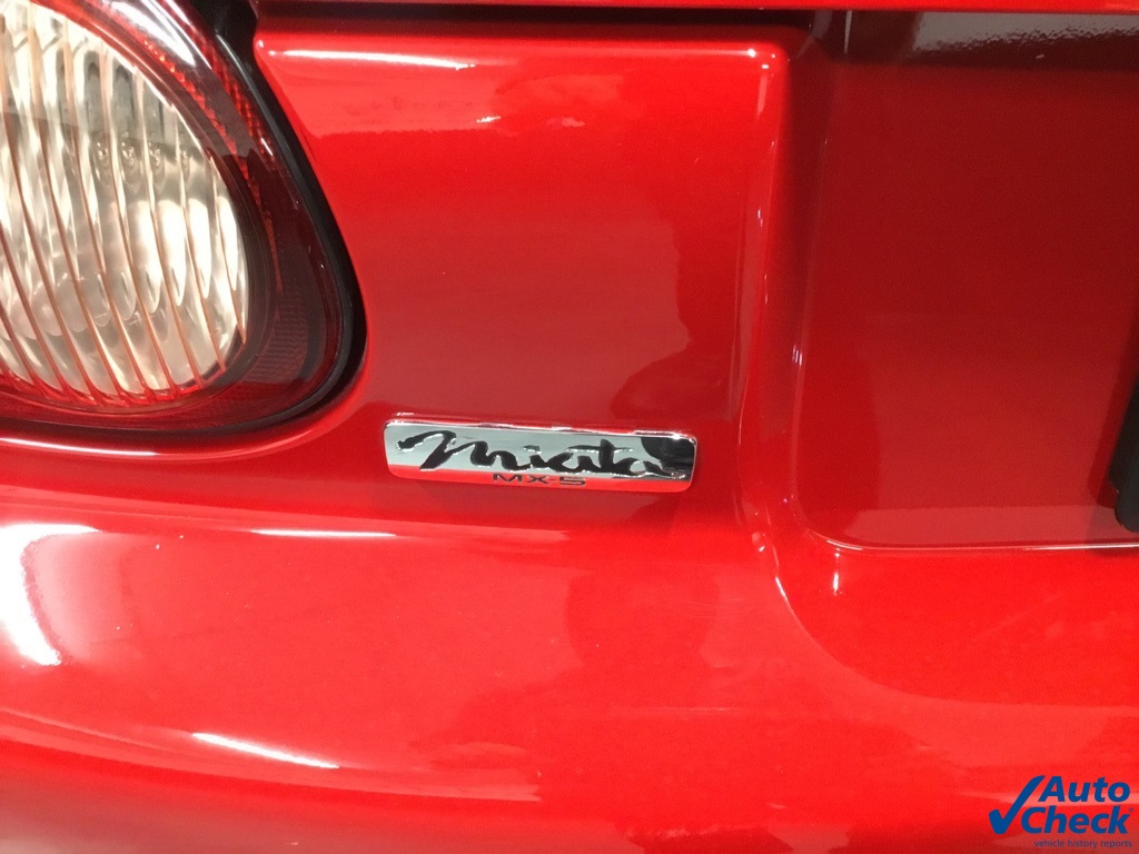 2002 Mazda MX-5 Miata Miata LS photo 25