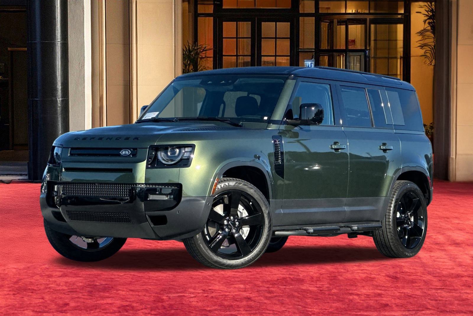 2026 Land Rover Defender S's photo