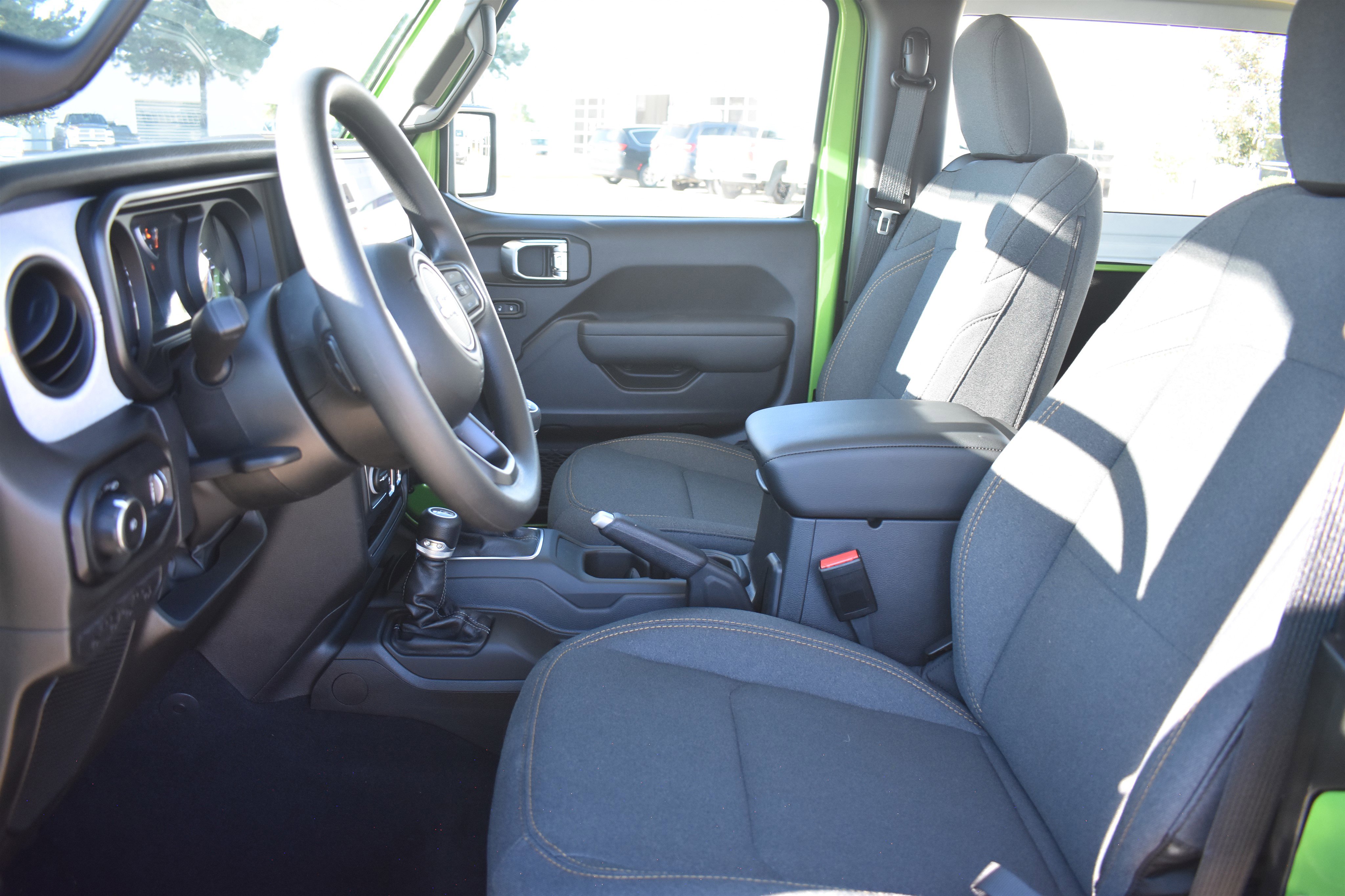 2025 Jeep Wrangler Sport photo 4