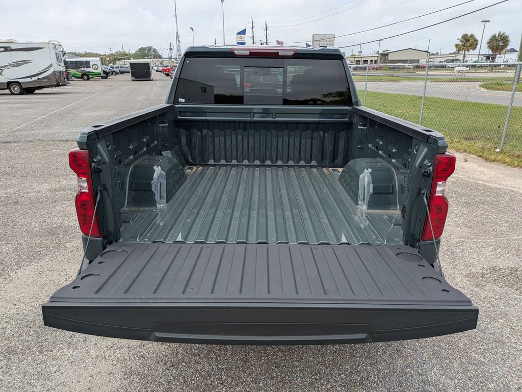 2025 Chevrolet Silverado 1500 LT photo 25