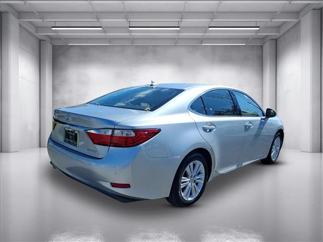 2014 Lexus ES 350 photo 3