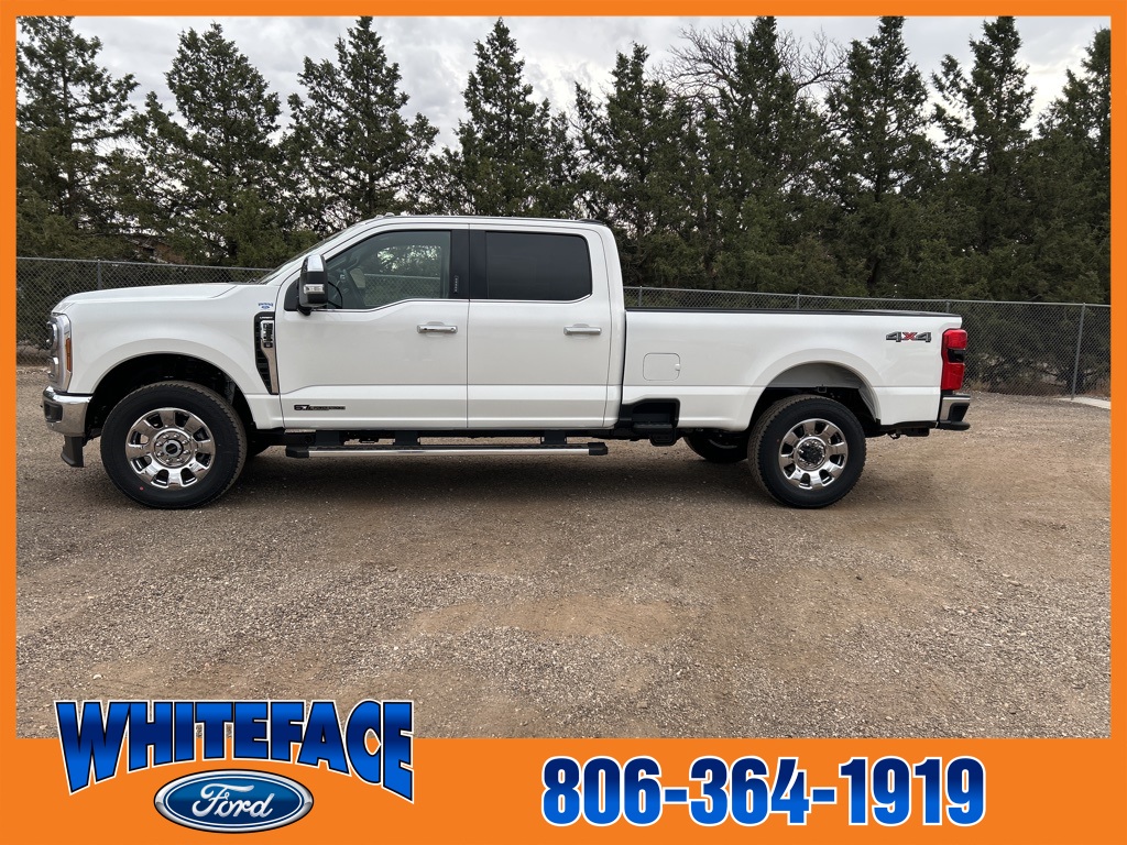 2026 Ford F-350 Lariat photo 2