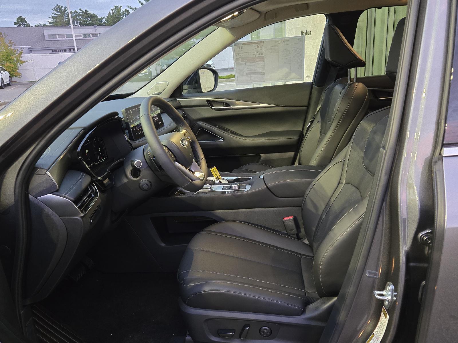 2026 Infiniti QX60 Luxe photo 3