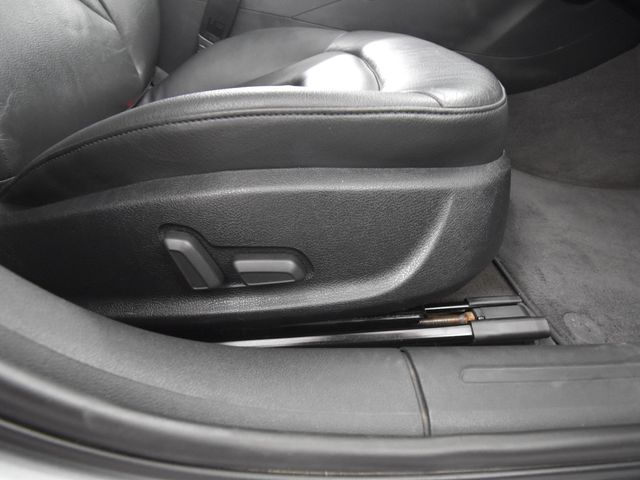 2010 Audi A4 2.0T Avant Premium Plus Quattro photo 37