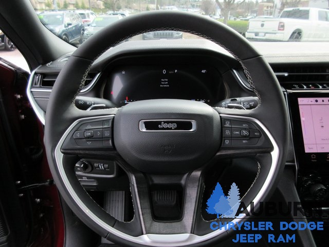 2025 Jeep Grand Cherokee Limited photo 7