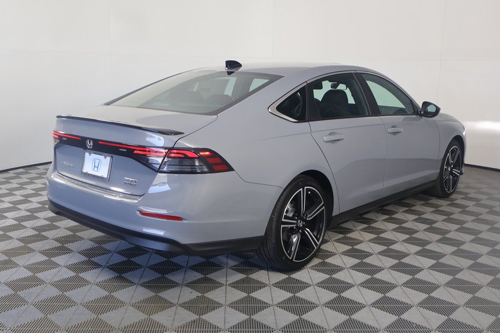 2025 Honda Accord Hybrid Sport photo 2