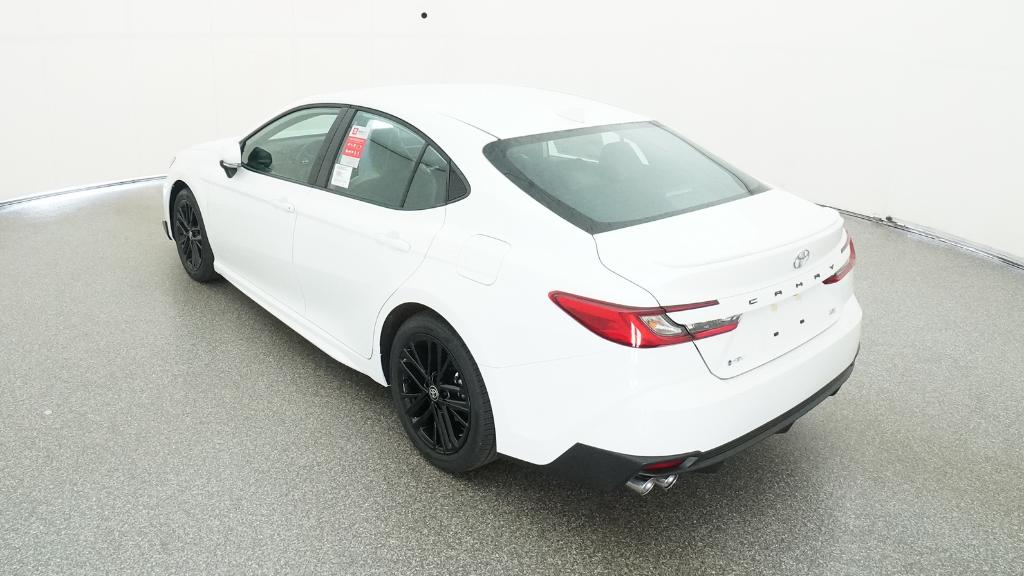 2025 Toyota Camry SE photo 13
