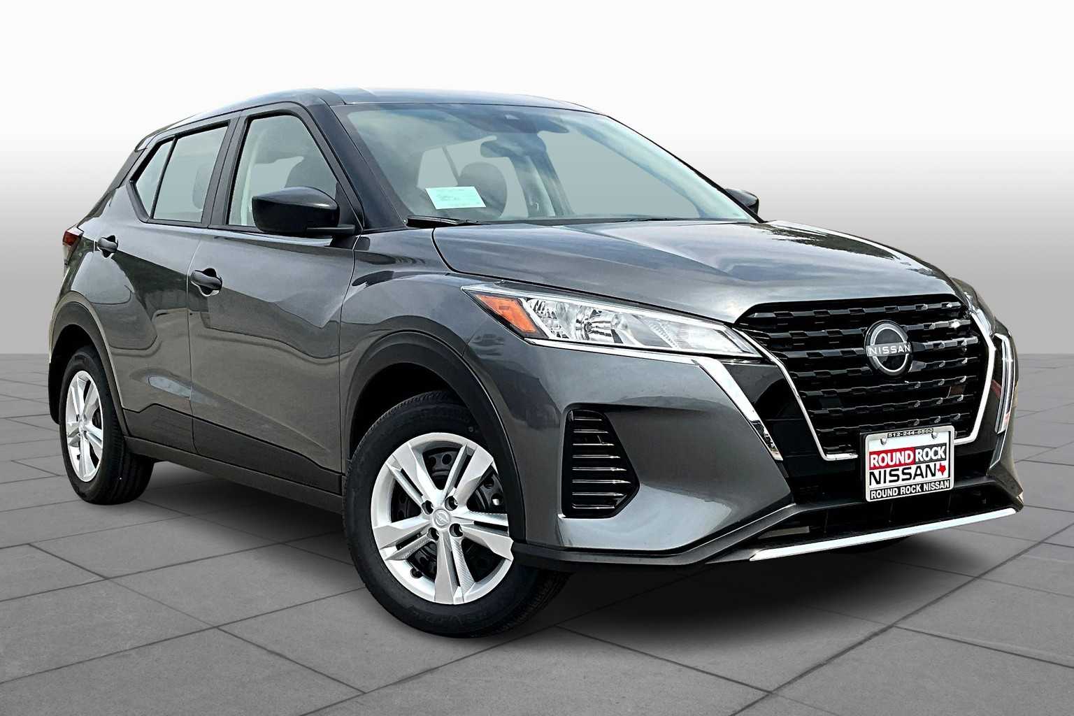 2025 Nissan Kicks Play S photo 2