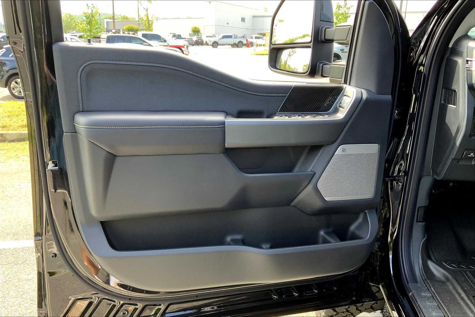 2025 Ford F-350 Lariat photo 10