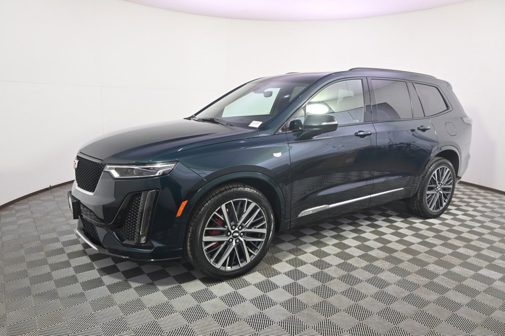 2025 Cadillac XT6 Sport photo 2