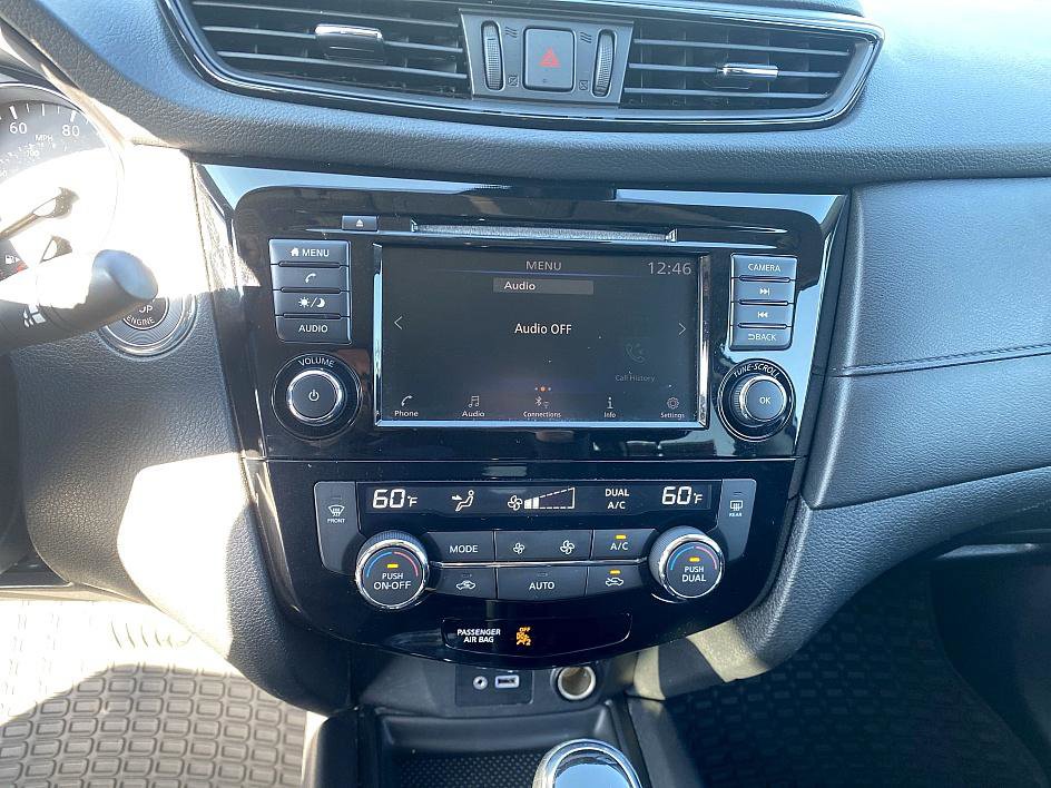 2019 Nissan Rogue SV photo 10