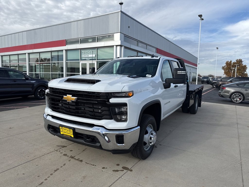 2025 Chevrolet Silverado 3500HD Work Truck's photo