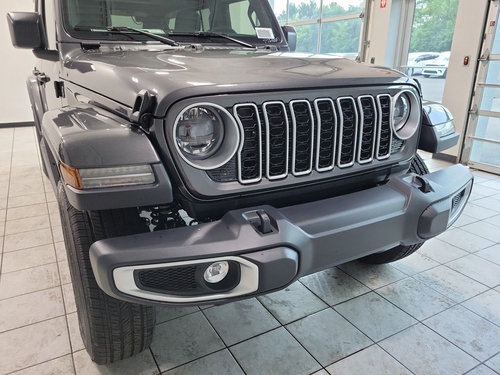 2025 Jeep Wrangler Sahara photo 27
