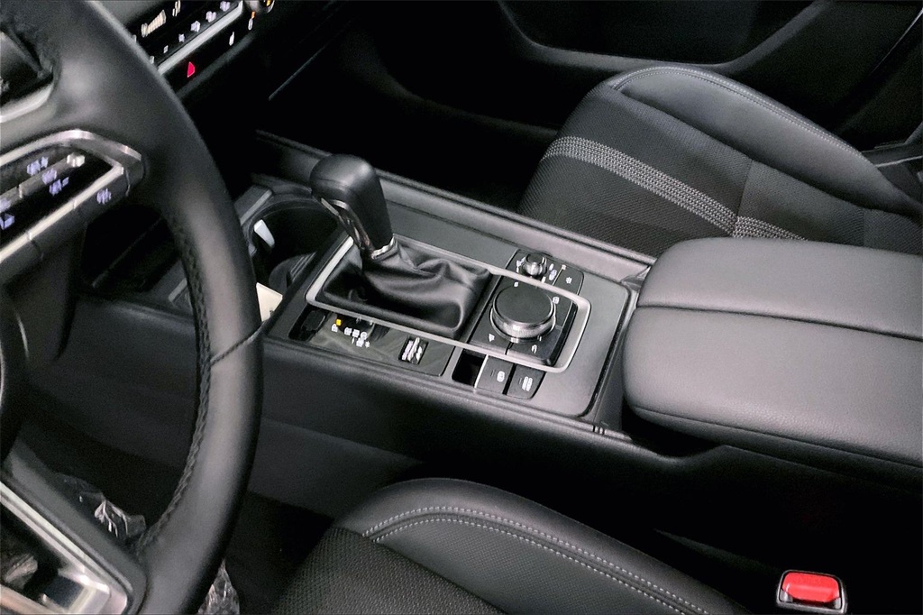 2025 MAZDA CX-50 - Image 16