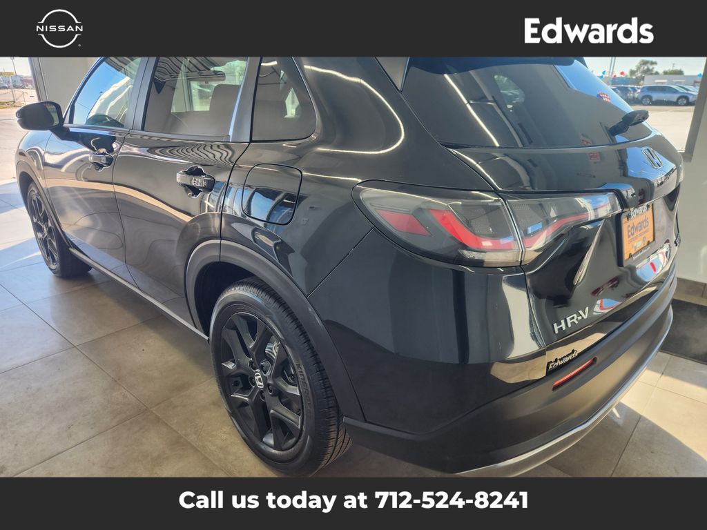 2025 Honda HR-V Sport photo 3