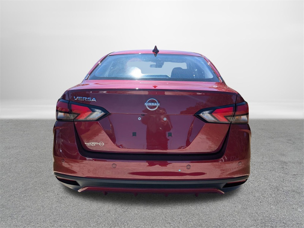 2025 Nissan Versa 1.6 SV photo 4