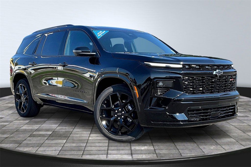 2026 Chevrolet Traverse RS photo 2