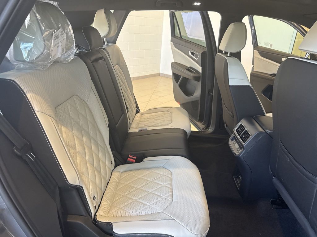 2026 Volkswagen Atlas Cross Sport SEL Premium R-Line photo 14