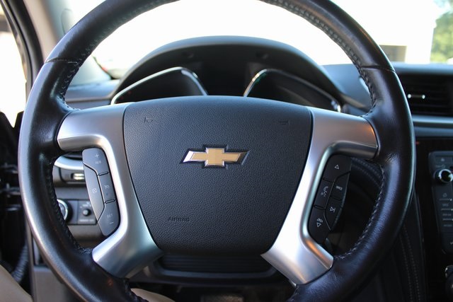 2017 Chevrolet Traverse 2LT photo 18