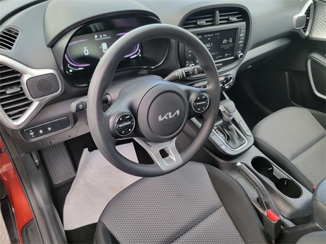 2023 Kia Soul LX photo 12