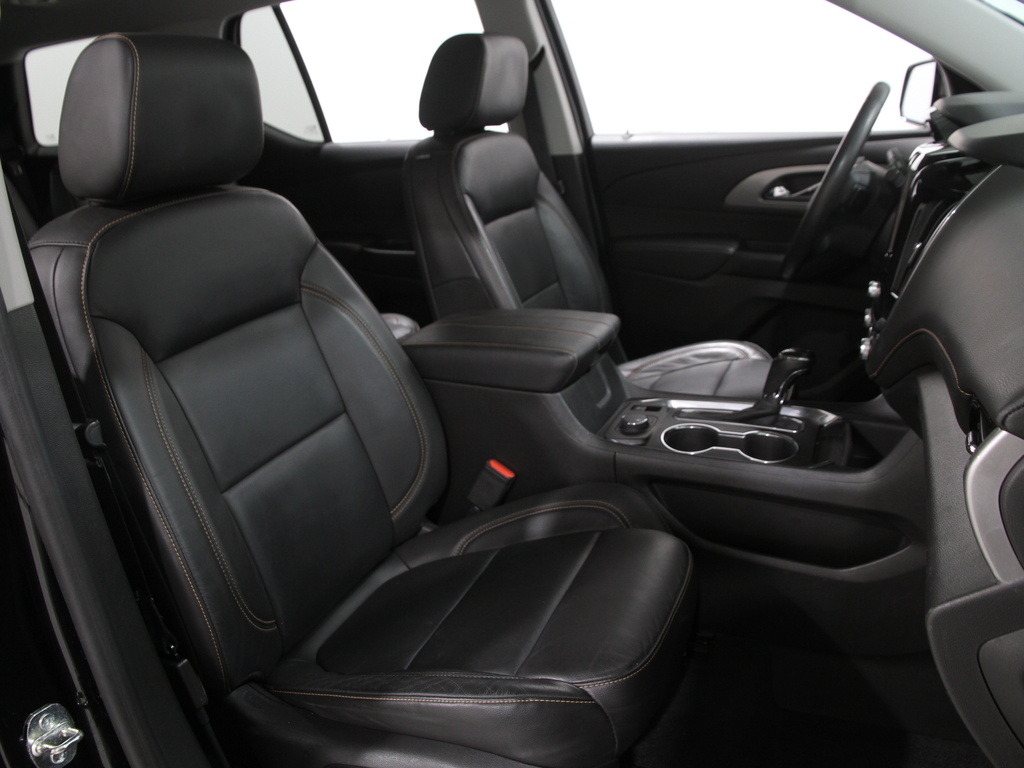 2020 Chevrolet Traverse RS photo 17