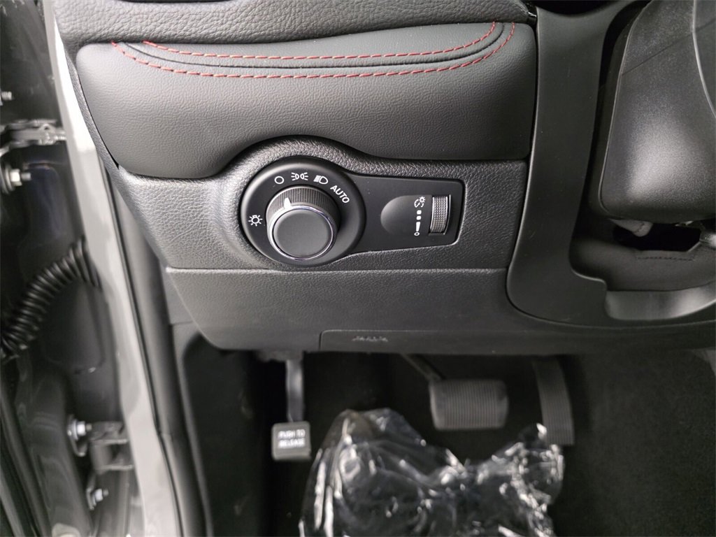 2025 Dodge Durango R/T photo 23