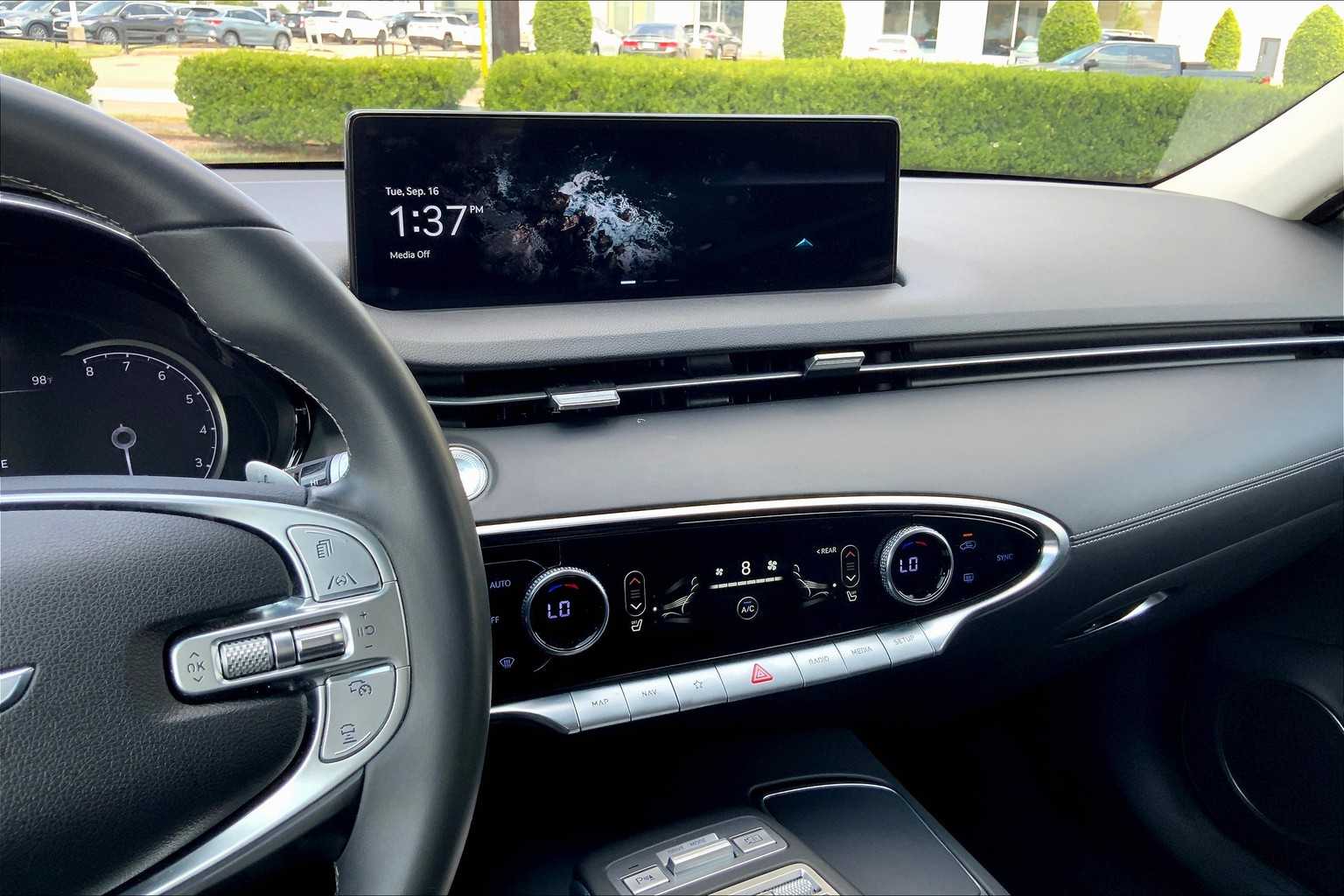 2025 Genesis GV70 2.5T photo 6
