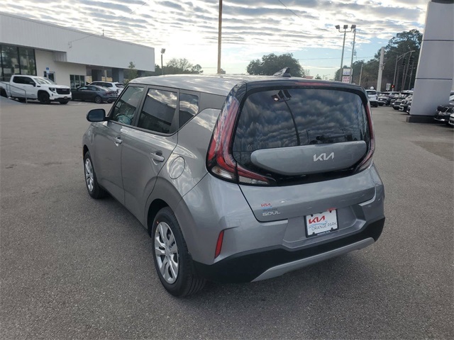 2025 Kia Soul LX photo 4