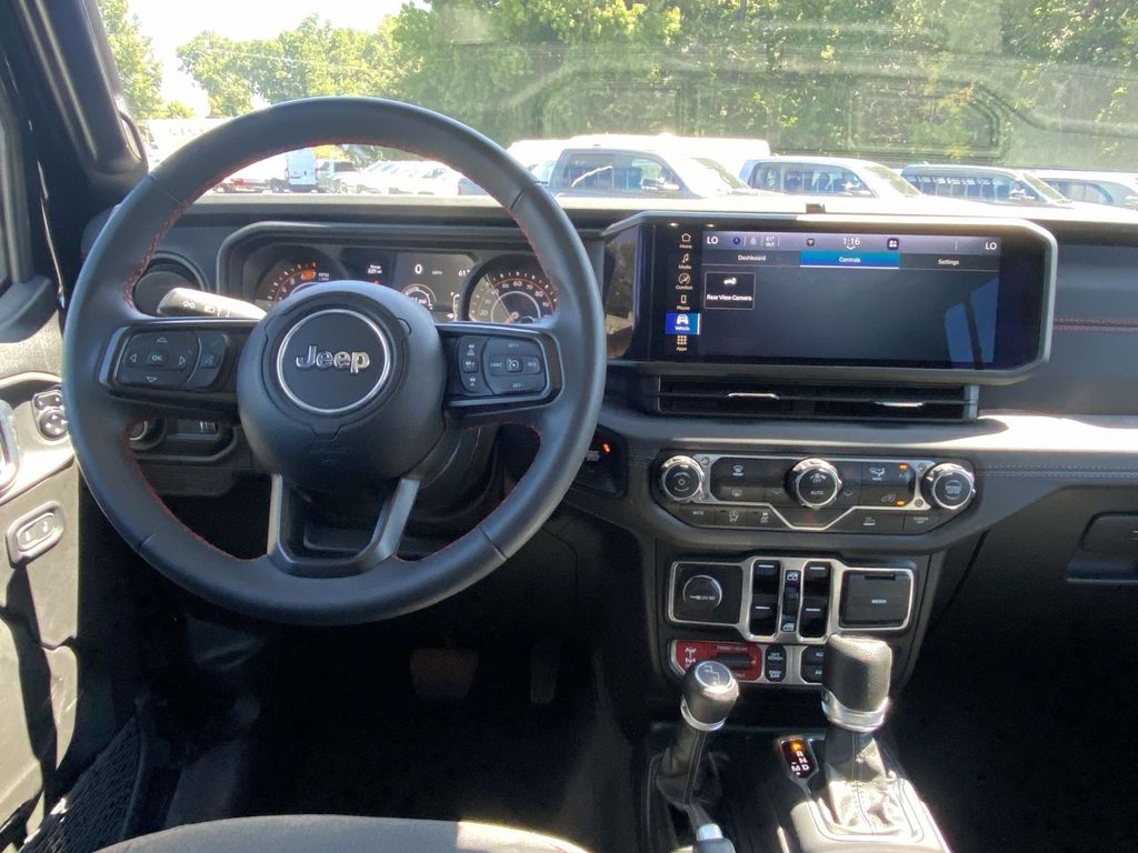 2024 Jeep Wrangler Rubicon photo 20