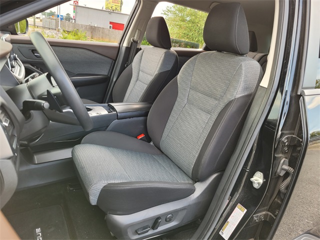 2023 Nissan Rogue SV photo 5
