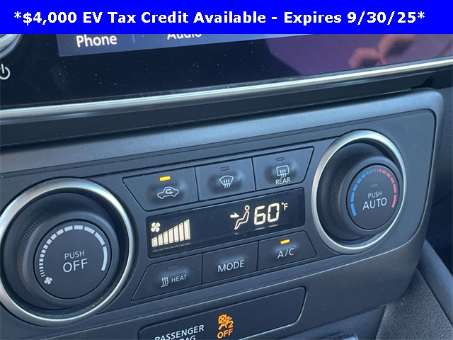 2023 Nissan Leaf S photo 20