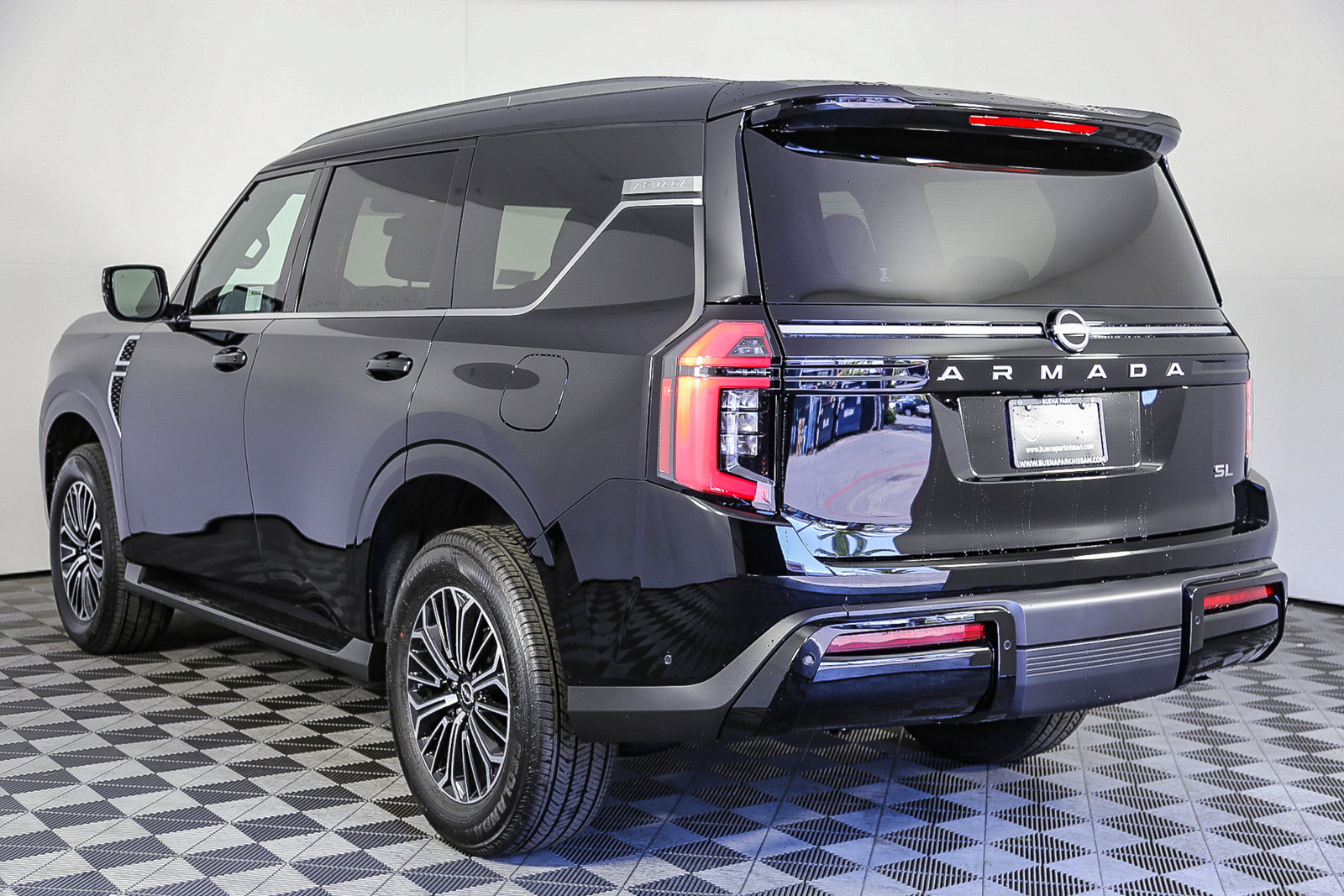 2025 Nissan Armada SL photo 6