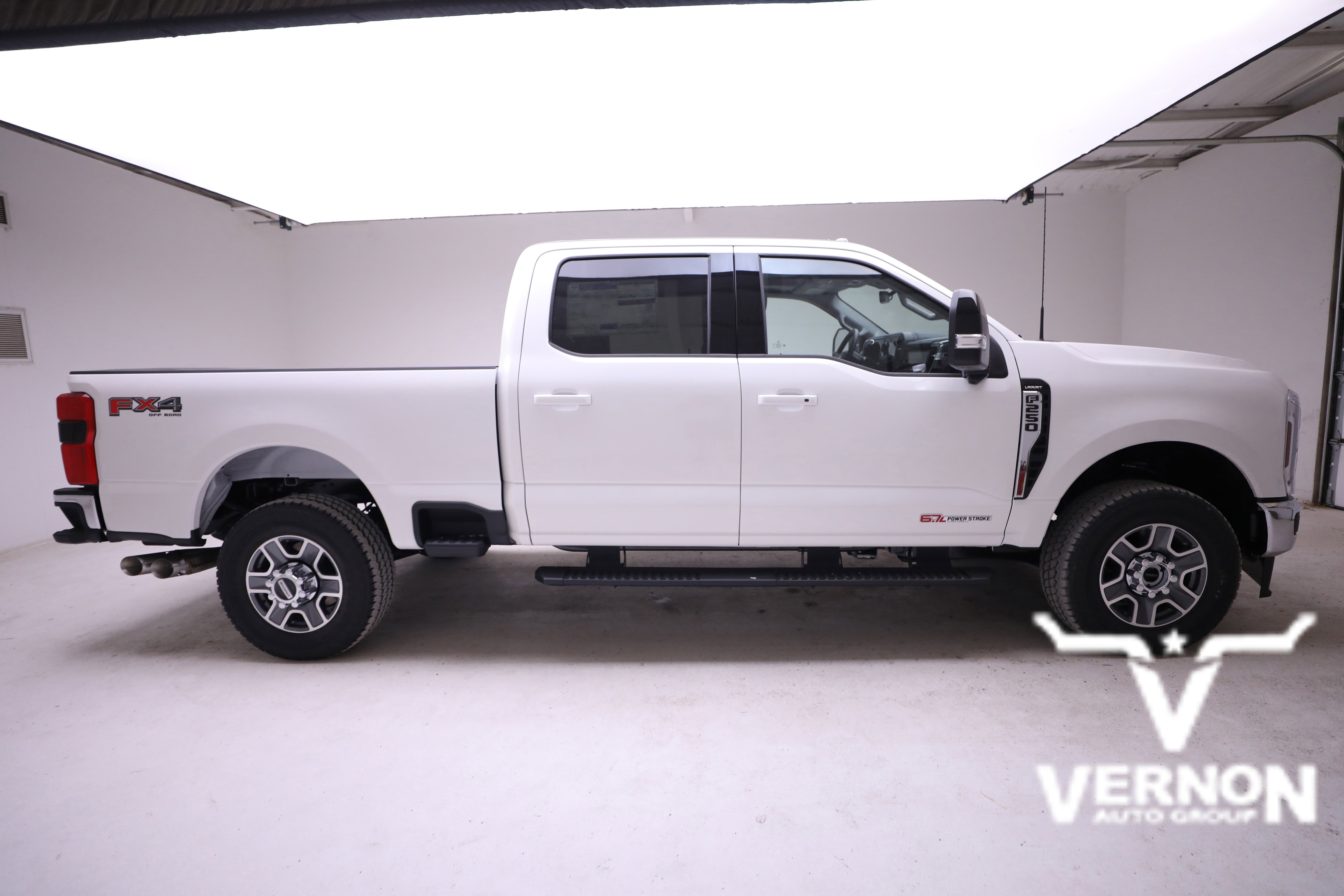 2026 Ford F-250 Lariat FX4 photo 4