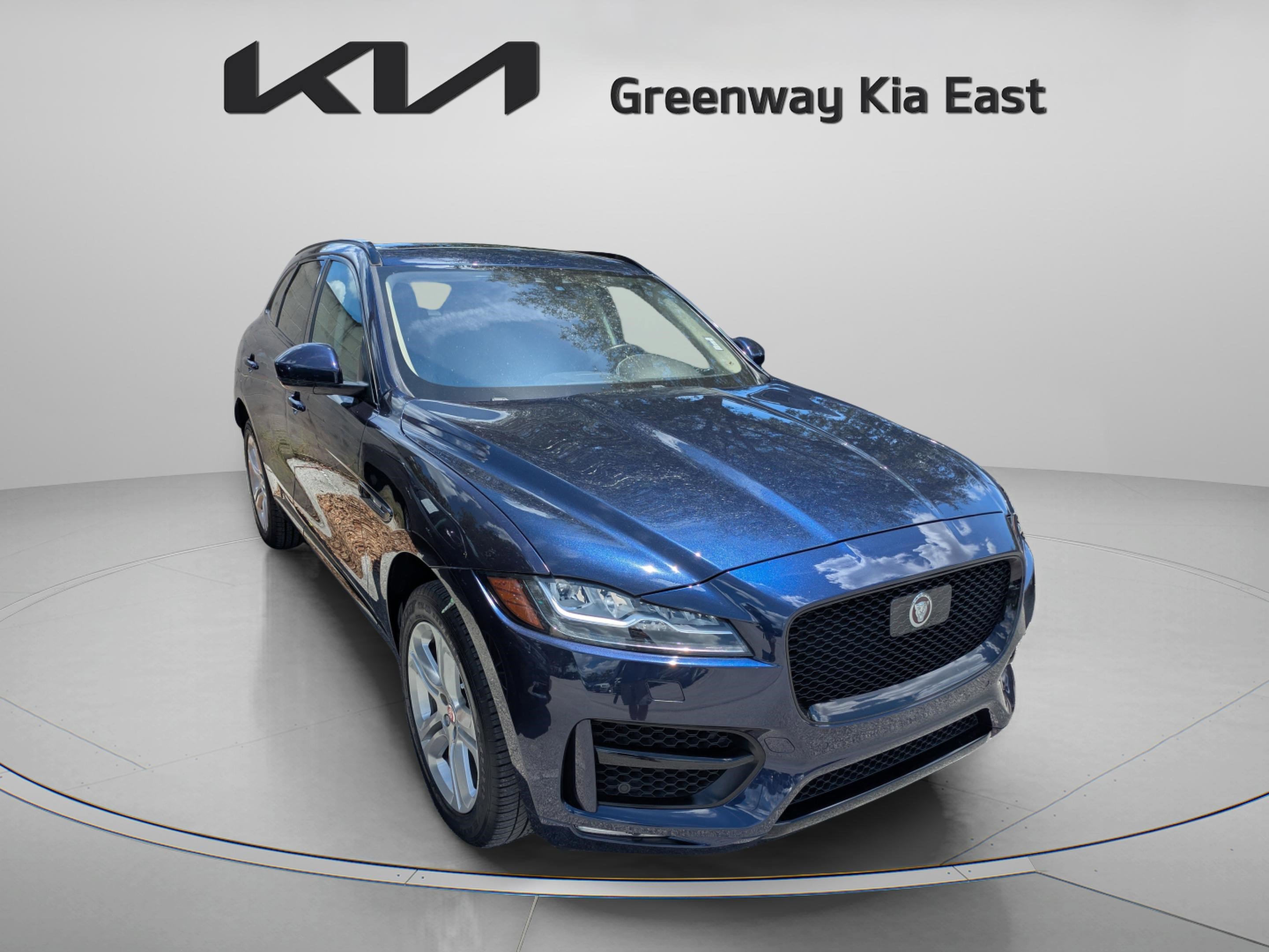 2019 Jaguar F-PACE R-Sport photo 2